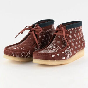 CLARKS Wallabee Mens Boots. Sz: 8.5